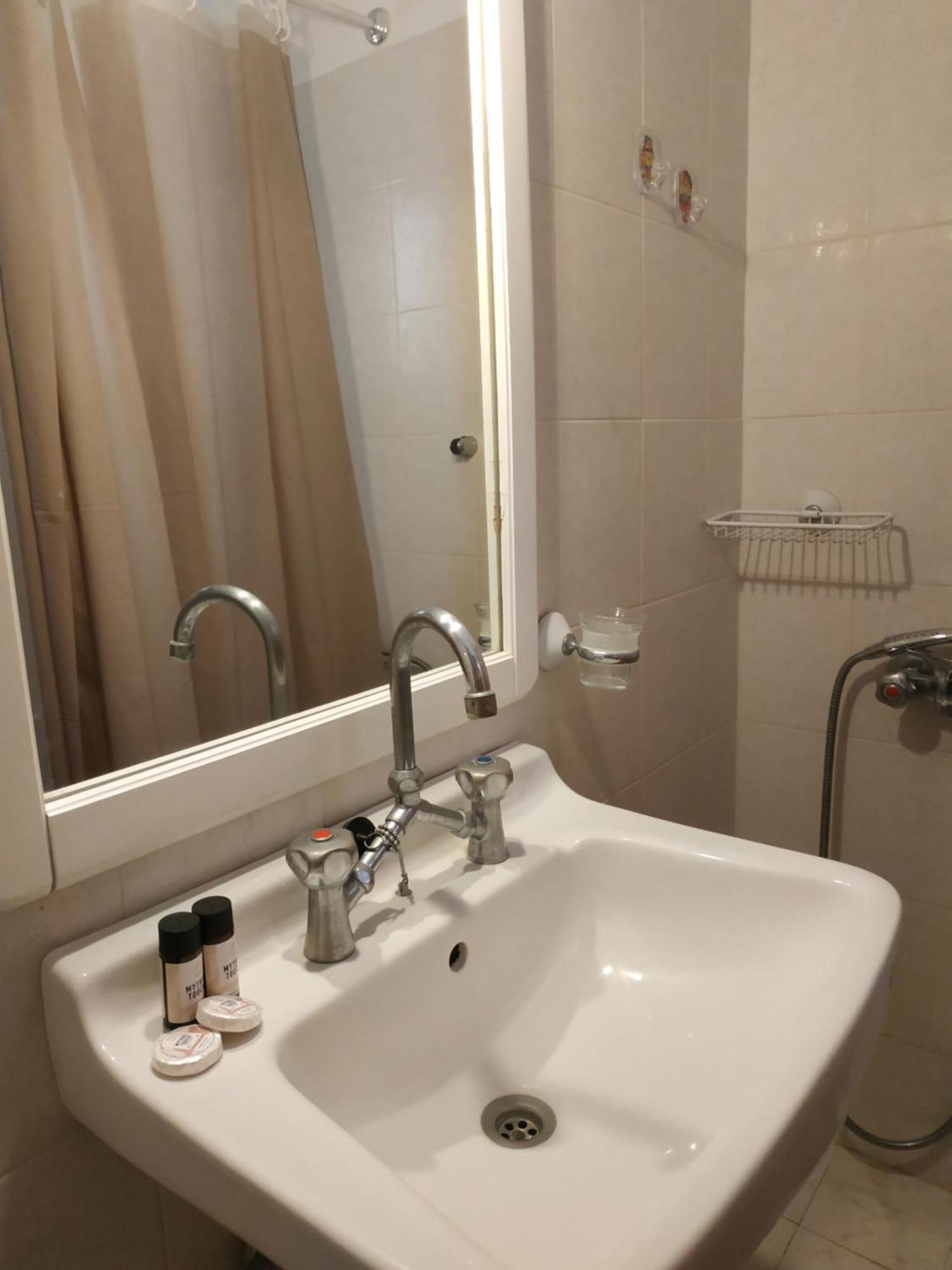 Poros Town Apartments By Evita'S Resort المظهر الخارجي الصورة